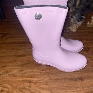 UGG pink rainboots